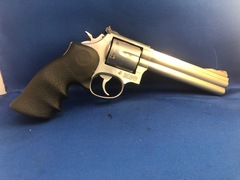 Smith & Wesson 686-3  6 inch = gereserveerd N.D.